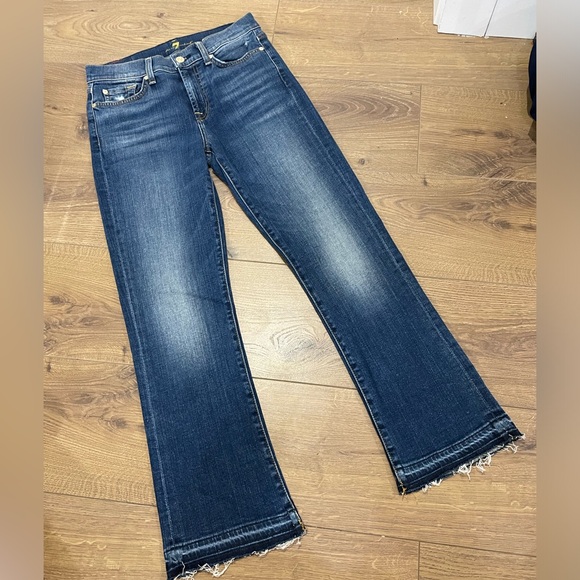 7 For All Mankind Cropped Boot Cut Raw Hem Medium Wash Designer Denim 26” - Picture 1 of 9